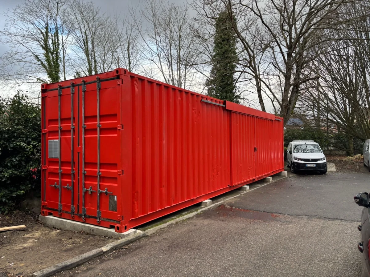 Local de stockage en container de 40 pieds avec porte coulissante – Image 4
