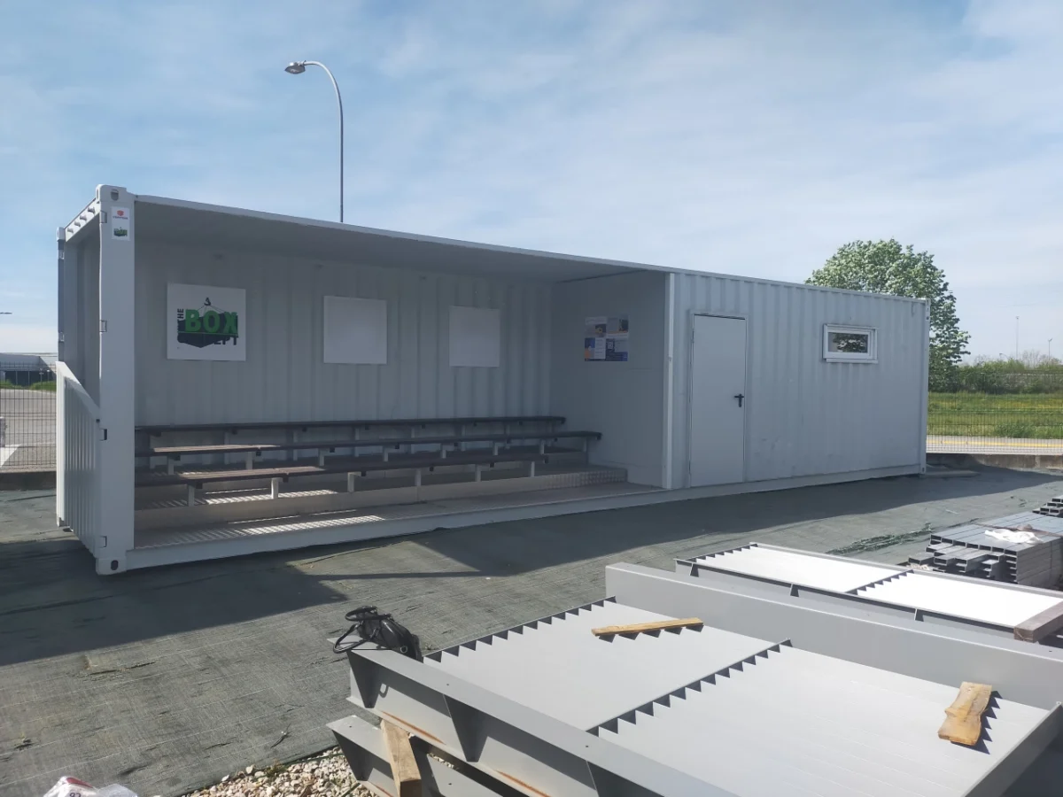 Tribunes 35 places avec local attenant de 14 m² en container de 40 pieds – Image 7