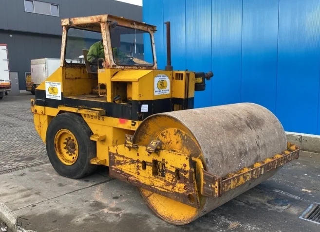 Global Logistics Equipements