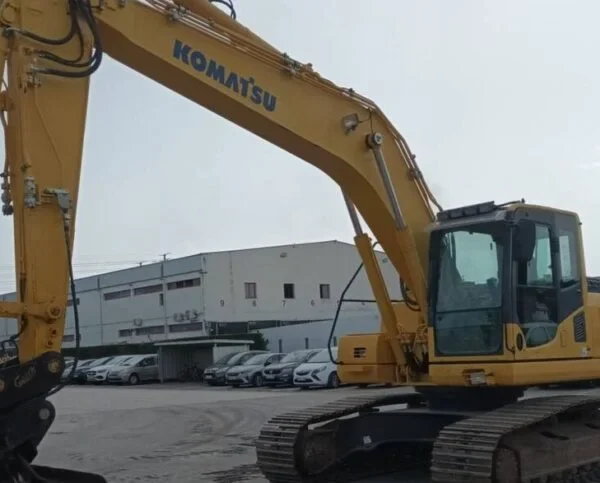 2012 KOMATSU PC210LC-8