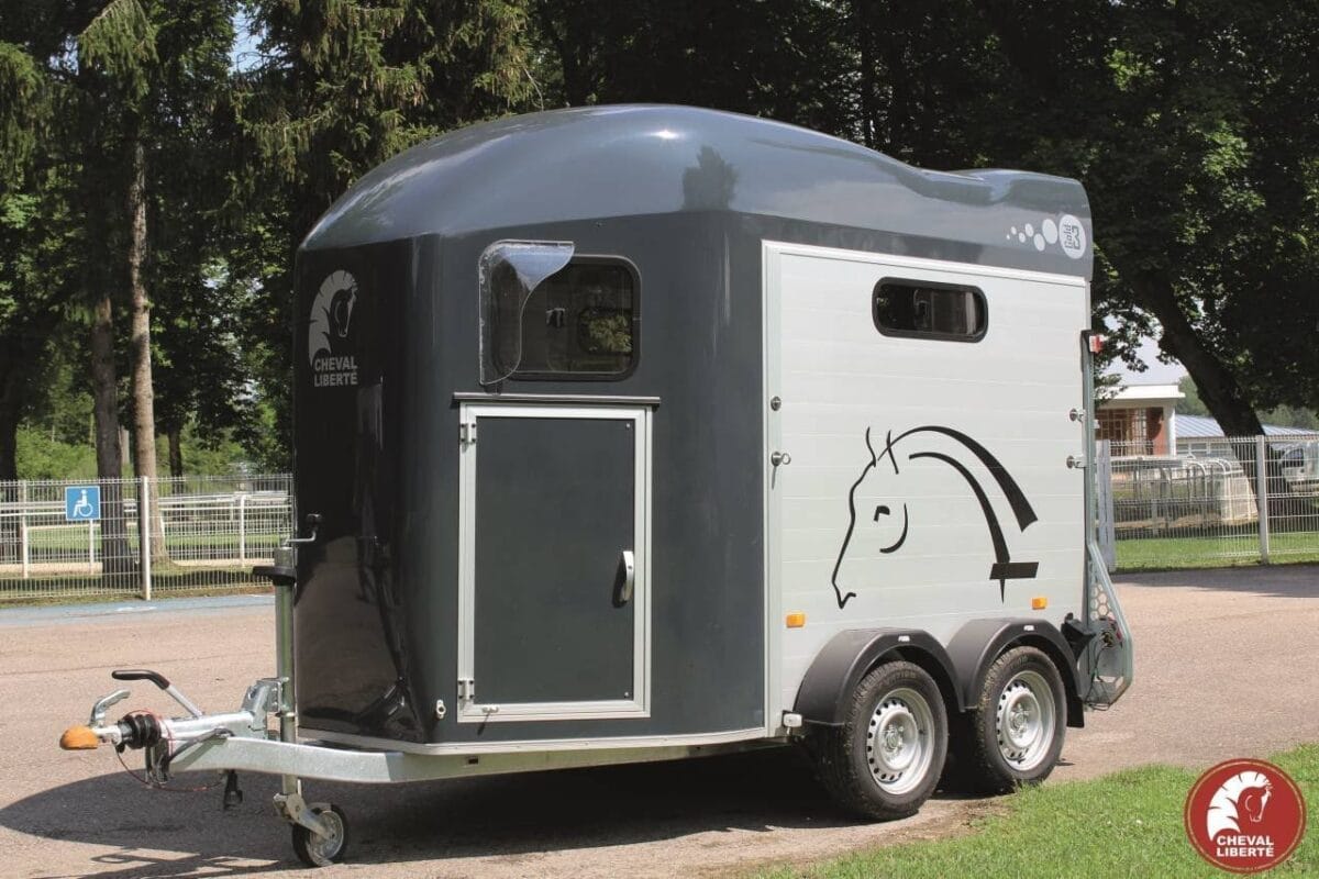 Van Cheval liberté Gold 3 luxe 2 places – Image 1