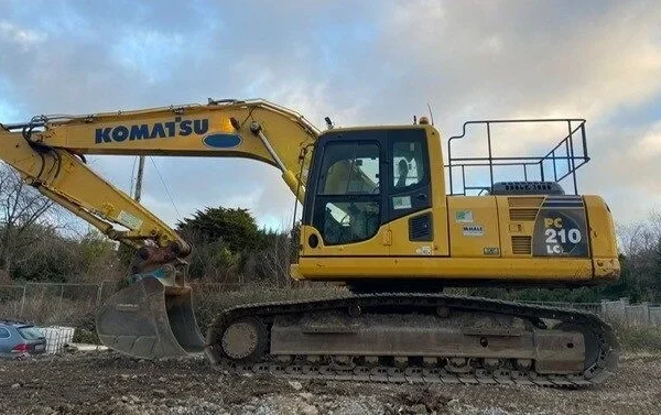 2014 KOMATSU PC210LC-10