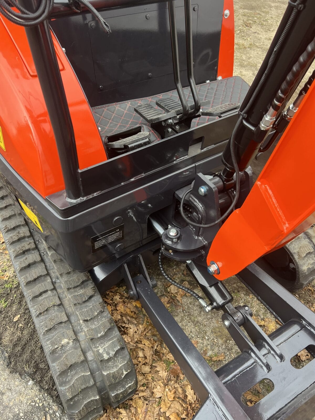 Mini Pelle Rotative Baimse 2500 kg, Moteur 3 Cylindres Kubota D1105 | Émeraude-Pelle – Image 13
