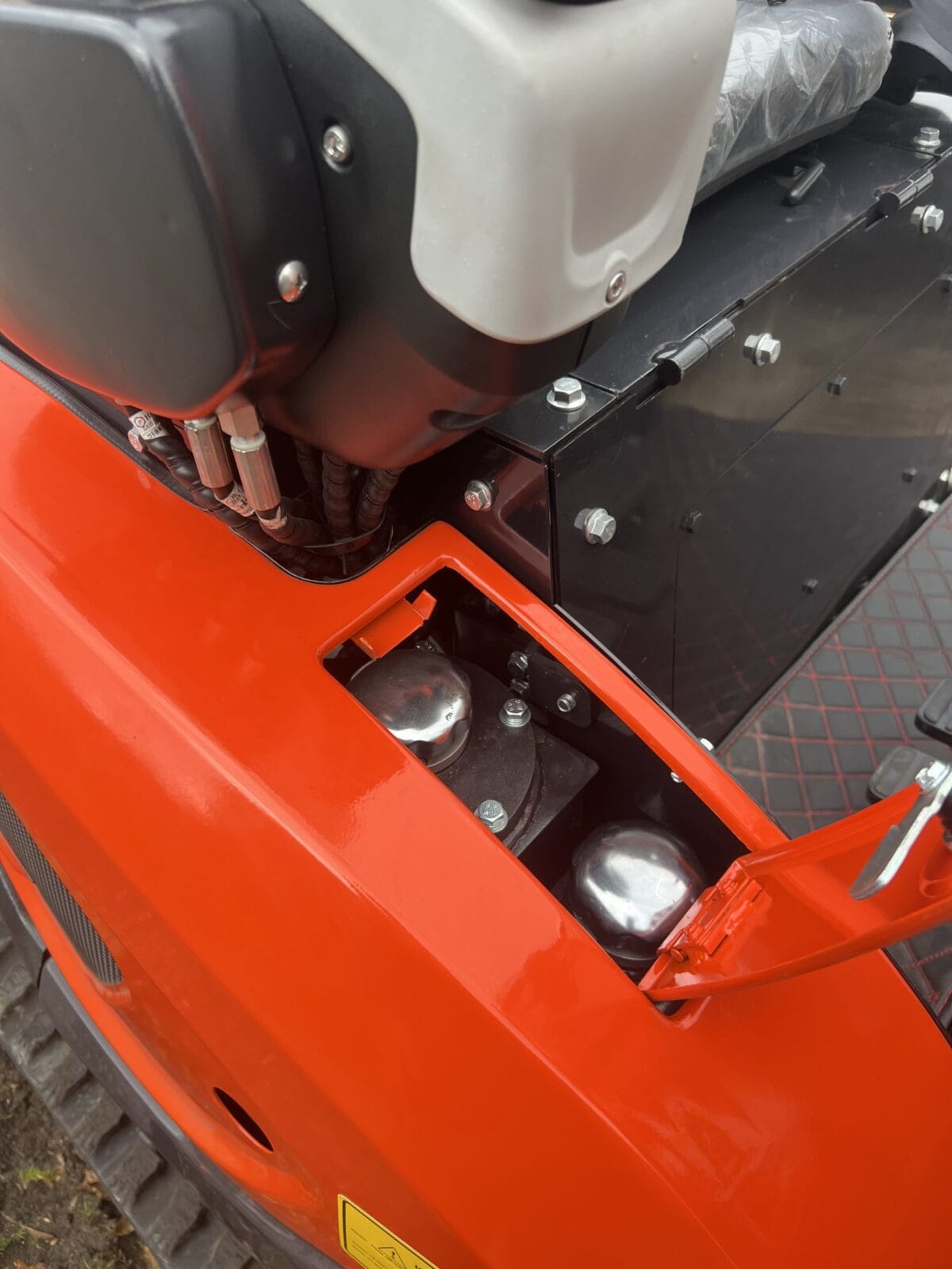 Mini Pelle Rotative Baimse 2500 kg, Moteur 3 Cylindres Kubota D1105 | Émeraude-Pelle – Image 11