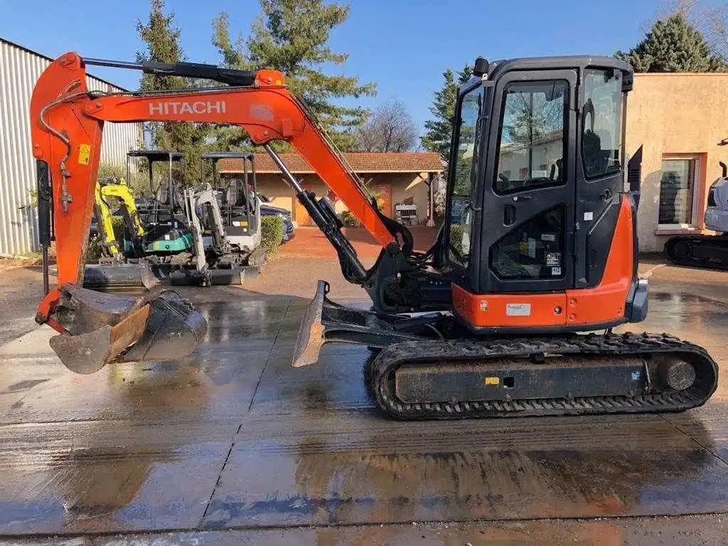 e1-6.jpeg Hitachi ZX48U-5A CLR, (2016), 2430 heures, 5T – occasion – Image 1