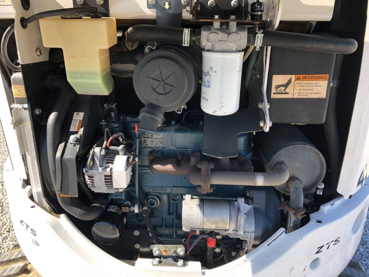 Bobcat 425G, (2008), 2095 heures, 2.7T + 4 Godets – occasion – Image 2