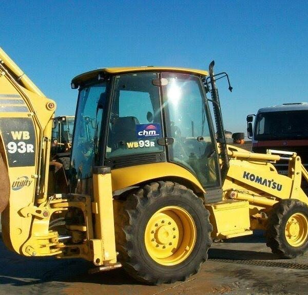 Komatsu WB93R-5E0 (2006) – Tractopelle 8 t, moteur 74 kW