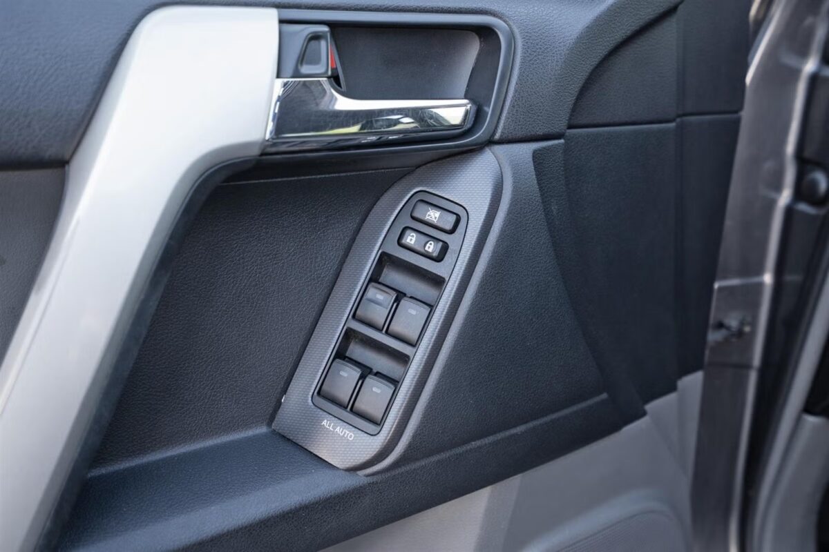 Toyota Land Cruiser Land Cruiser 5p 3.0 d-4d 190Ch – Image 19