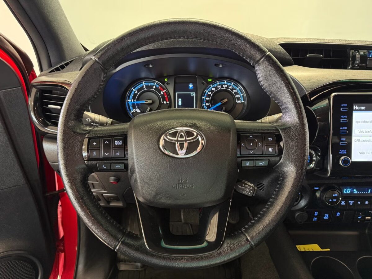 Toyota Hilux 2.8 204 ch D-CAB – Image 27