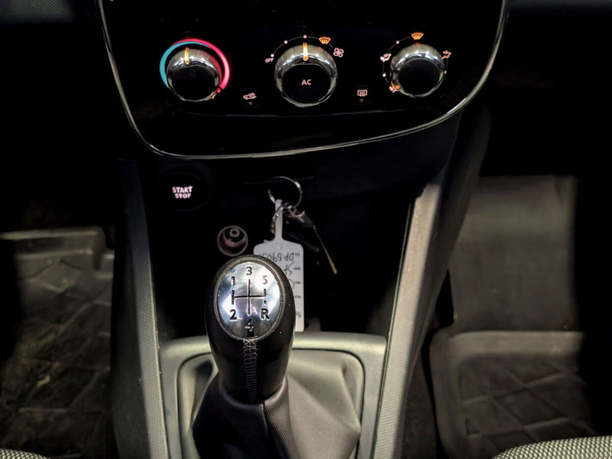 Renault Clio IV TCe 90 Ch Energy eco 2 – Image 11