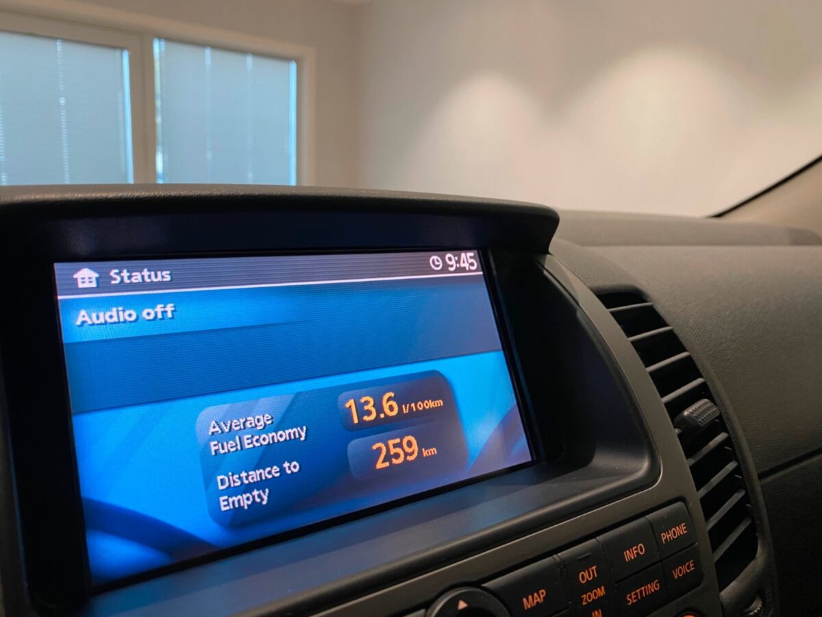 Nissan Navara 2.5DCI/ARCTICTRUCK35"/DOUBLE CABINE/CUIR/TOIT OUVRANT++ (Copie) – Image 8