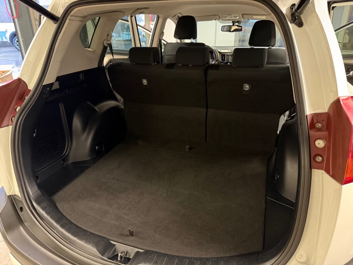 Toyota RAV 4 RAV4 124 D-4D 2WD – Image 7