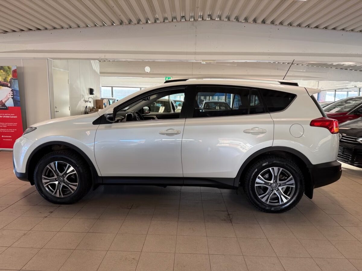 Toyota RAV 4 RAV4 124 D-4D 2WD – Image 11