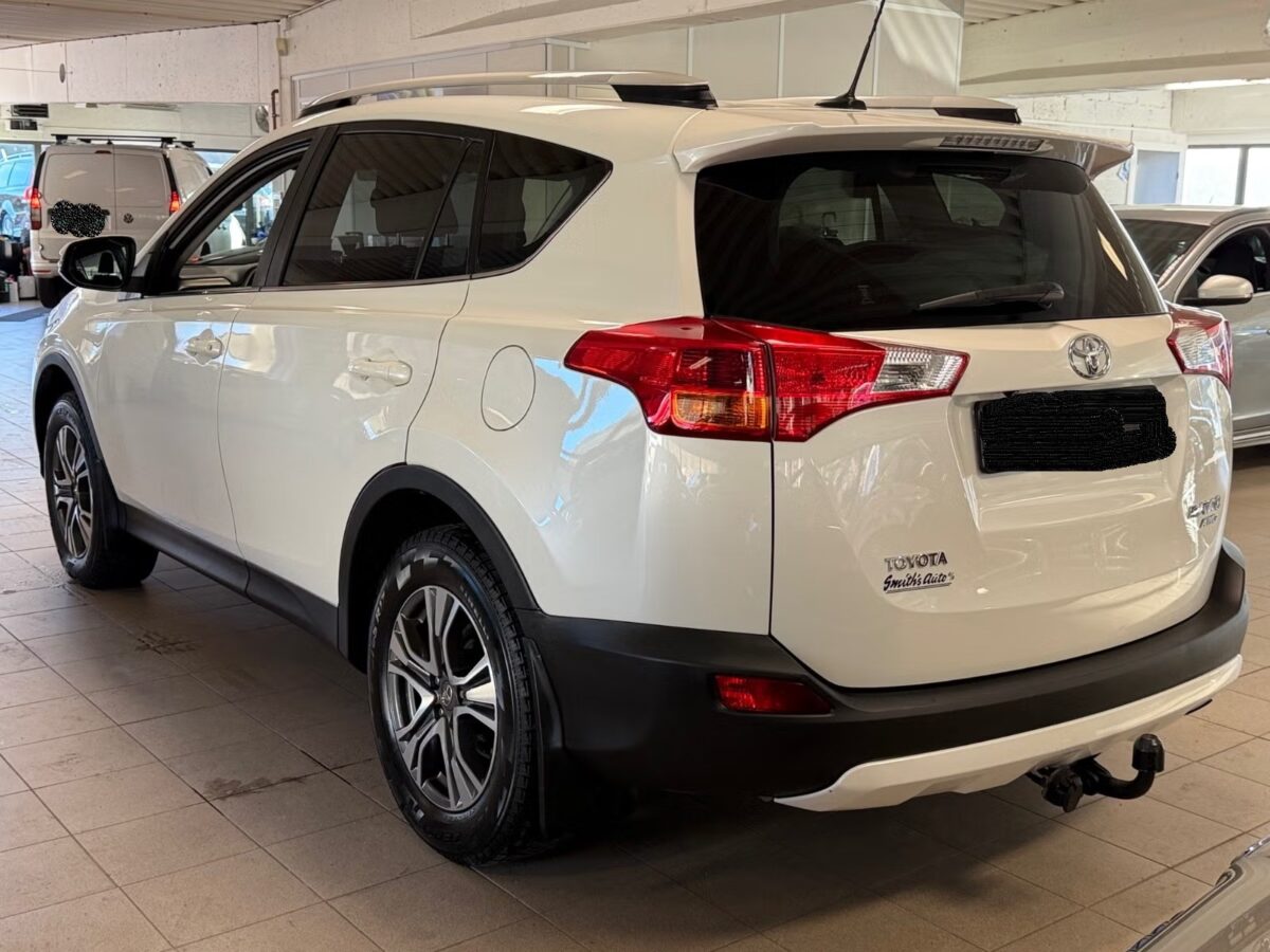 Toyota RAV 4 RAV4 124 D-4D 2WD – Image 13