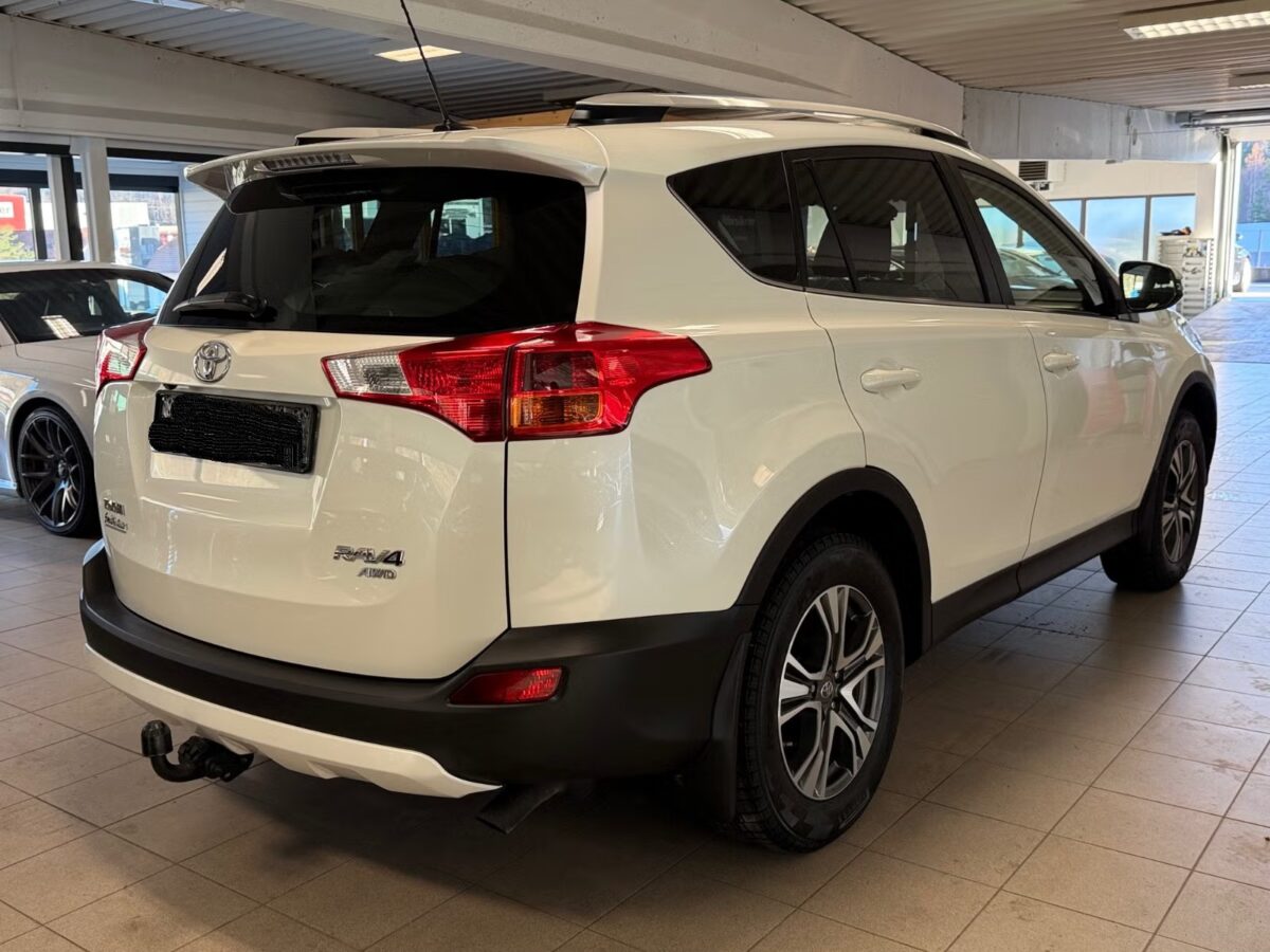 Toyota RAV 4 RAV4 124 D-4D 2WD – Image 2
