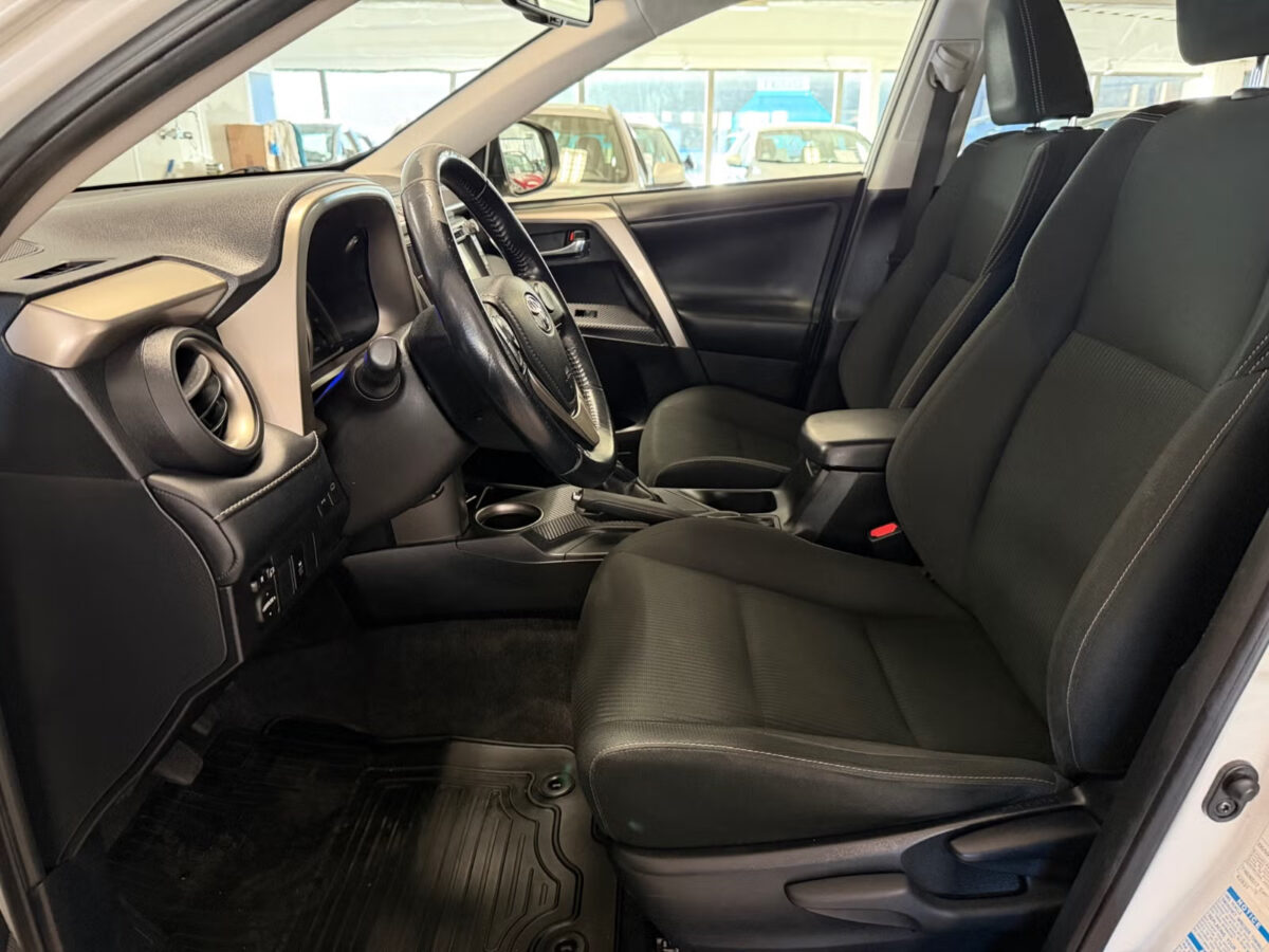 Toyota RAV 4 RAV4 124 D-4D 2WD – Image 9